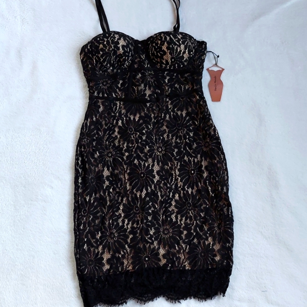 COPY - Haute Monde Lace Dress